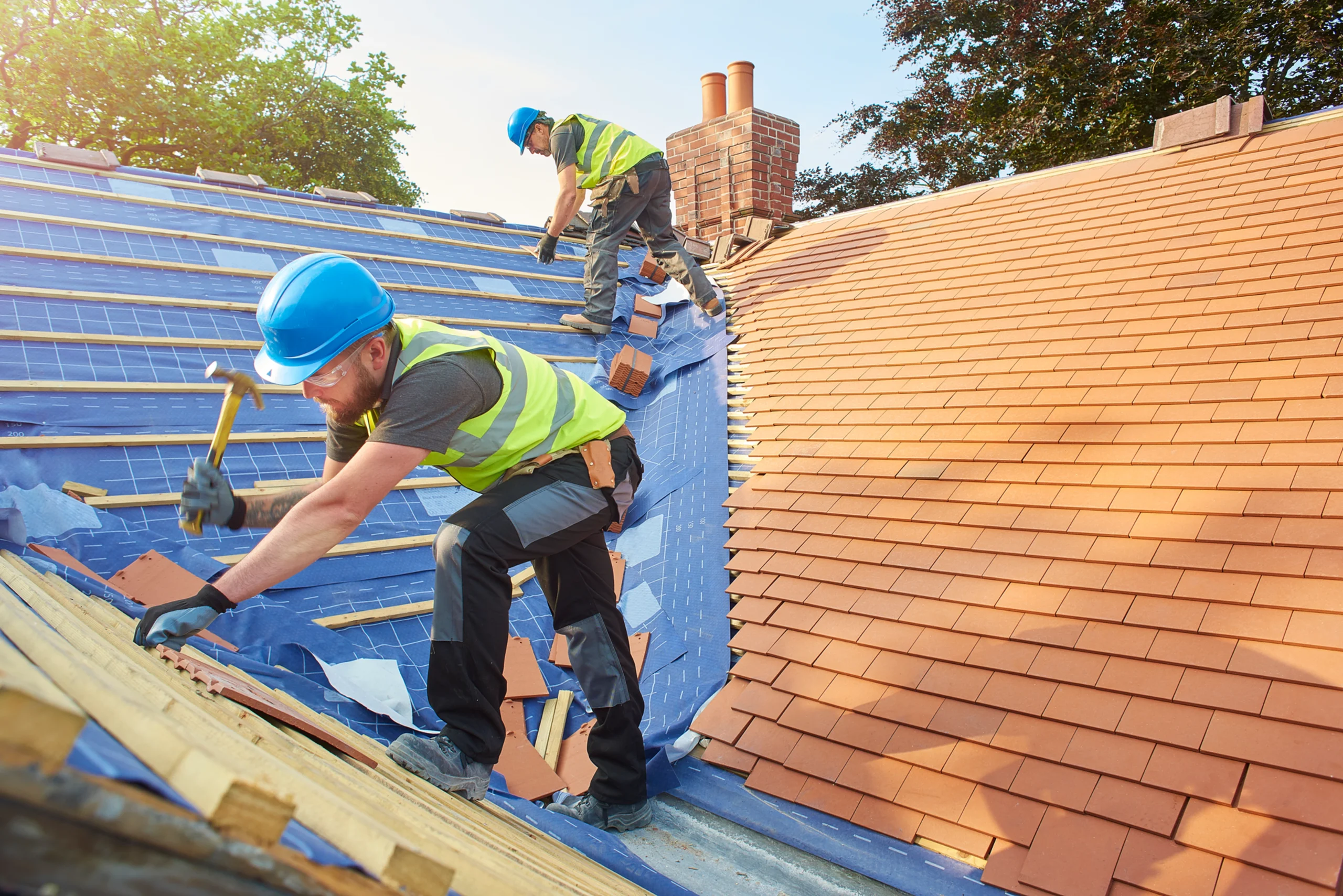 Get Your Residential Roofing Installation Done Right with Experienced Roofing Contractors Near You